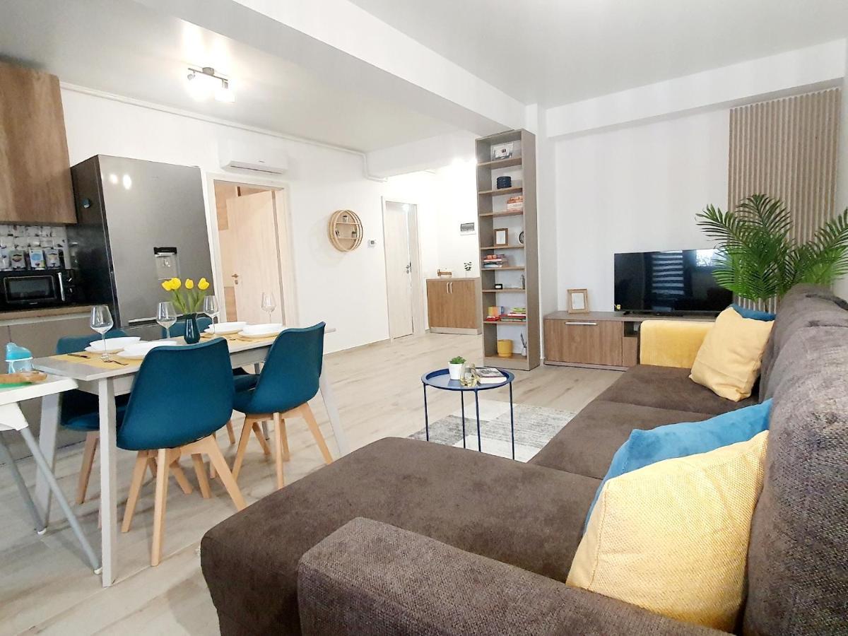 'Just Like Home' Apartment - With Private Parking Place Galaţi Exterior foto